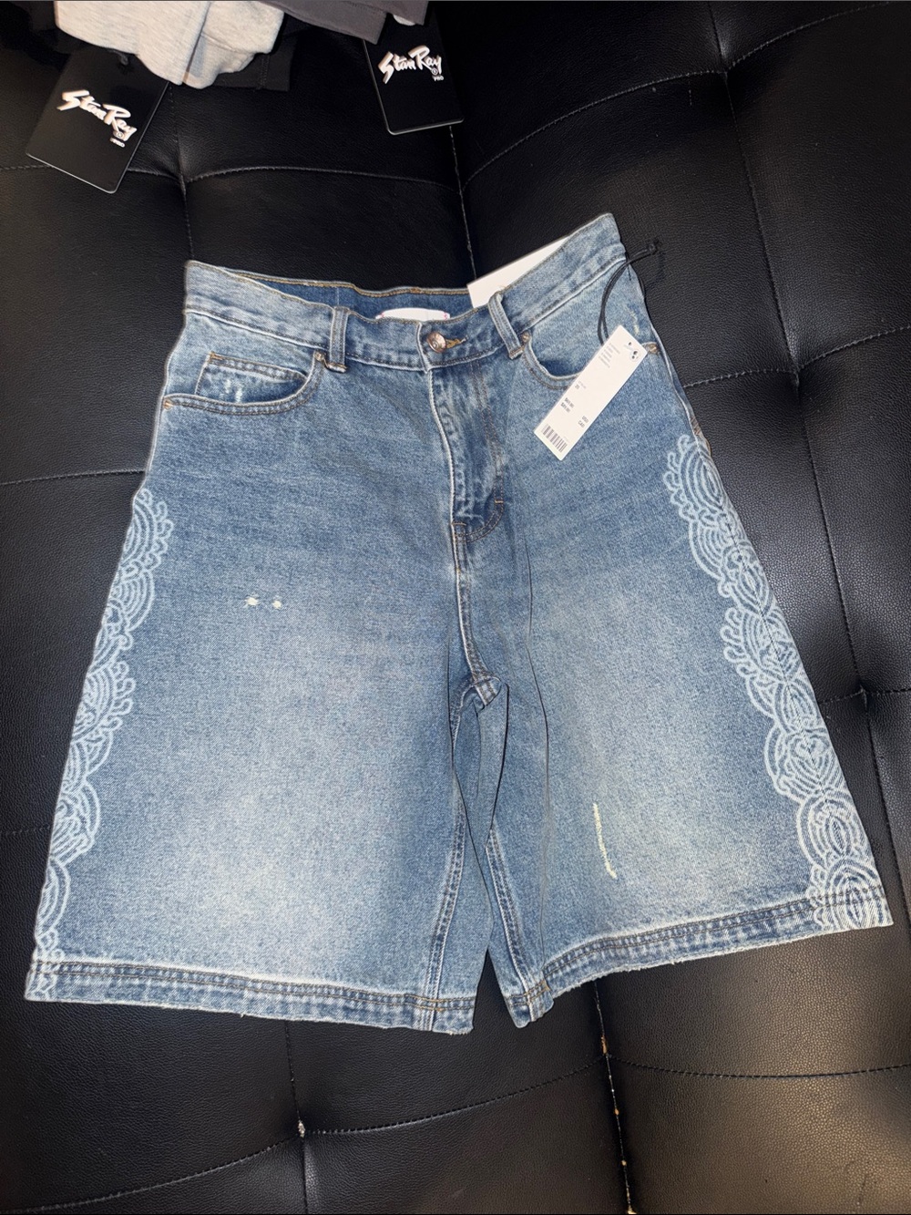 BDG Light Blue Embroidered Denim Jean Shorts NEW SIZE 28